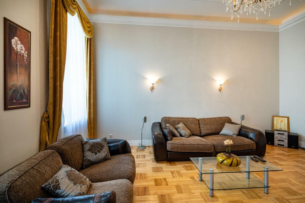 Old Riga 2 Bedroom Vecpilsetas Street Apartment Esterno foto