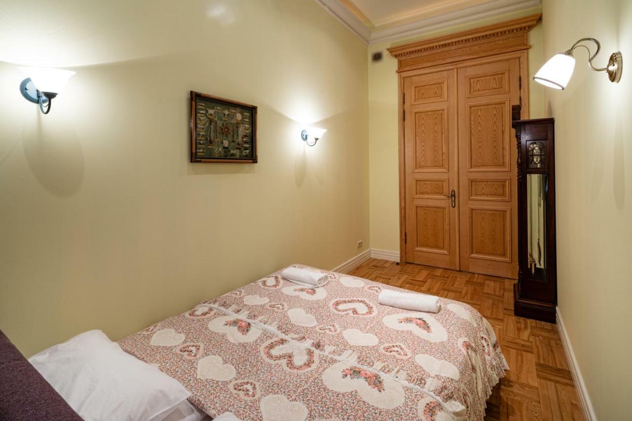 Old Riga 2 Bedroom Vecpilsetas Street Apartment Esterno foto