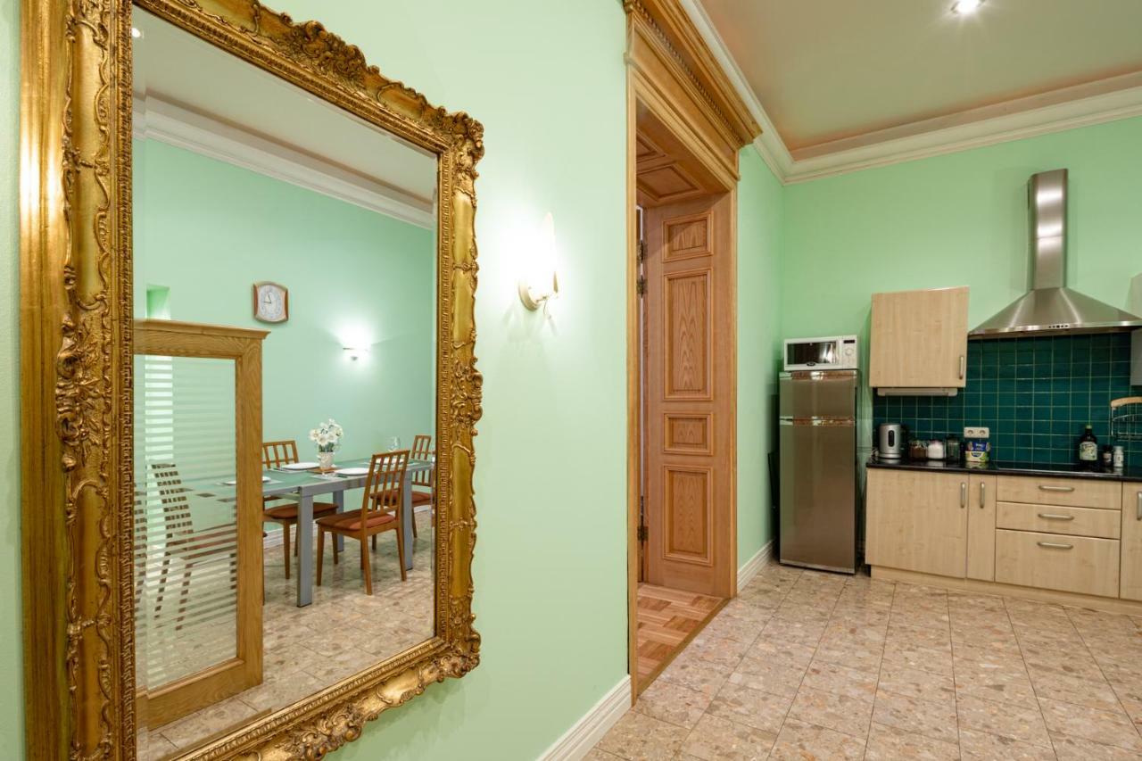 Old Riga 2 Bedroom Vecpilsetas Street Apartment Esterno foto