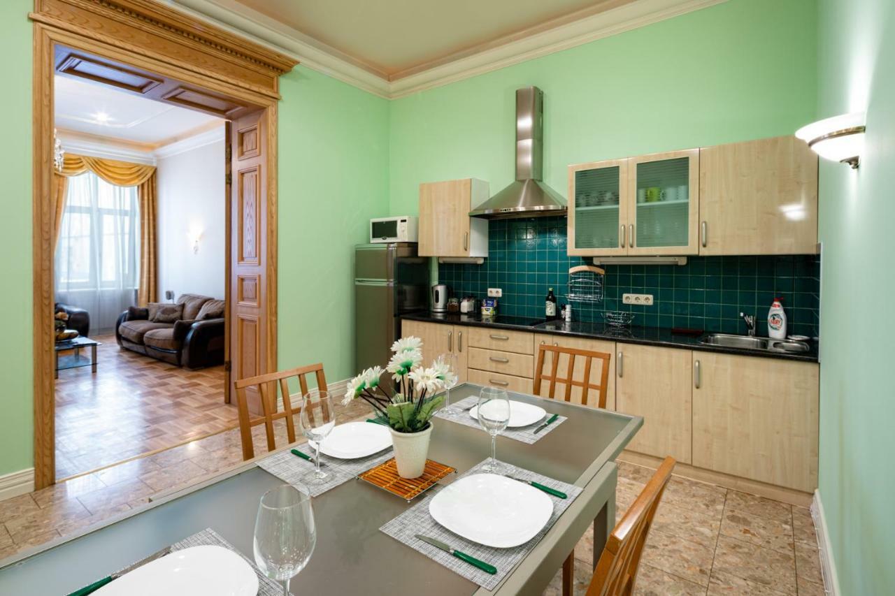 Old Riga 2 Bedroom Vecpilsetas Street Apartment Esterno foto